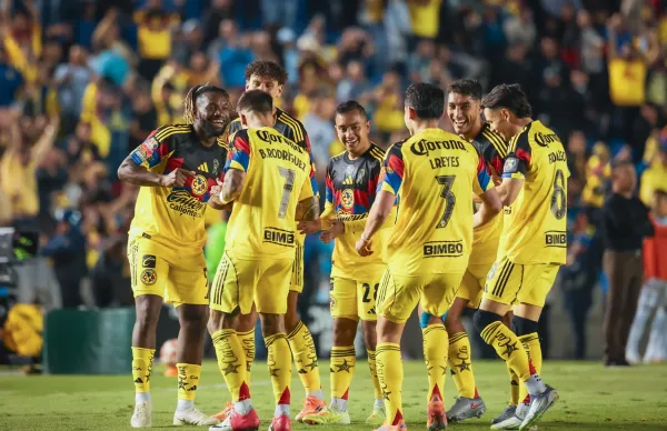 Jugadores festejando/ Foto América.