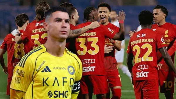 Julián Quiñones festejando un gol y Cristiano Ronaldo