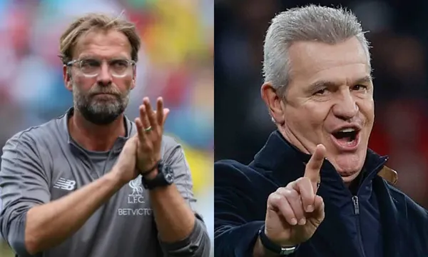 Jürgen Kloop y Javier Aguirre digiriendo partidos de fútbol en Liverpool y Mallorca (Fuente: AFP)