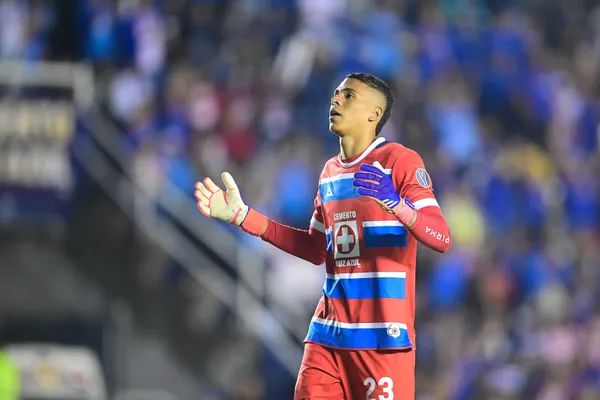 Kevin Mier en un partido de Cruz Azu (Foto: Mexsport)