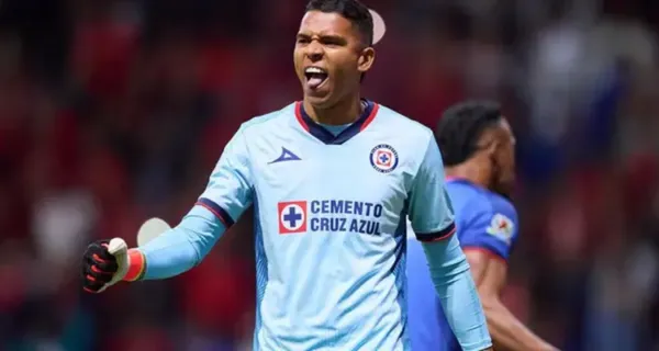 Kevin Mier festeja clasificación de Cruz Azul a semi final (Fuente: Mexsports)