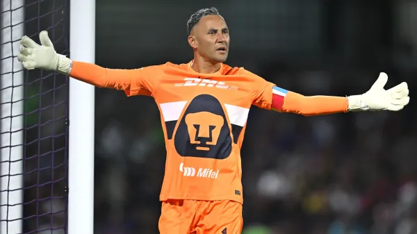 Keylor Navas durante el cotejo de Pumas en la Liga MX