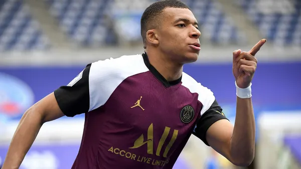 Kylian Mbappé quiere irse al Real Madrid y rechazó un jugoso sueldo que el PSG le ofrecía para que se quedara.