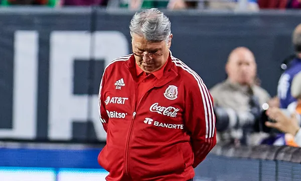 La afición mexicana le reclama al 'Tata' la poca participación de uno de sus mejores elementos