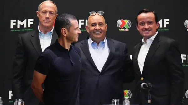 La condición para que Lozano siga en el Tricolor