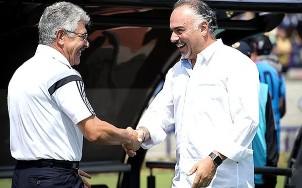 La directiva de Pumas ya estaría pensando en traer a un nuevo técnico para la próxima temporada.