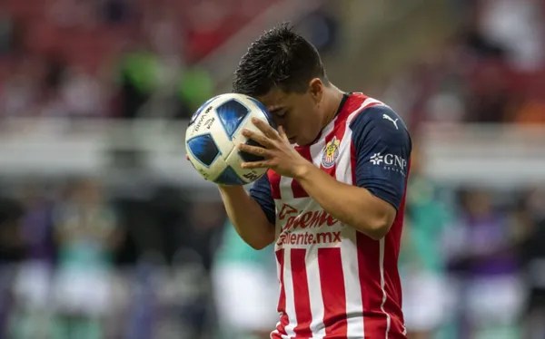 La directiva quiere dar un golpe sobre la mesa y limpiar el plantel.