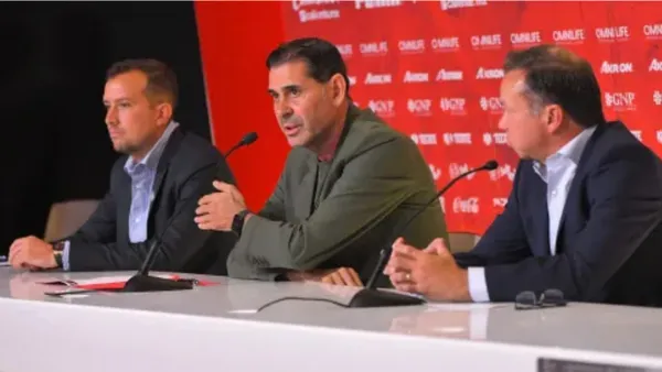 La era del proyecto iniciado por Fernando Hierro ha llegado a su fin con Chivas | Foto: Especial