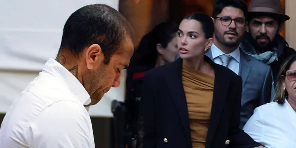 La esposa de Dani Alves, Joana Sanz, sorprendió al aparece en un Gym tras la salida del ex Pumas