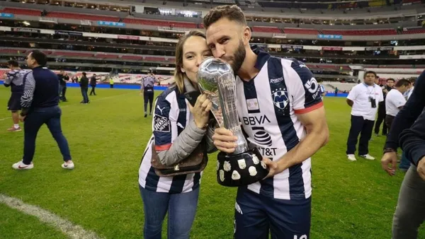 La esposa del futbolista del América lo ha acompañado en varios momentos de su carrera, tanto buenos como malos.