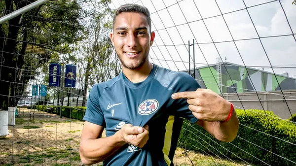 La figura del América, Sebastián Cáceres derrocha talento y se ha convertido en una de las mejores inversiones del América en cuanto a la parte deportiva y económica.