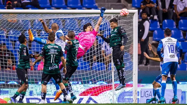 La Franja se hace presente ante sus aficionados en el torneo.