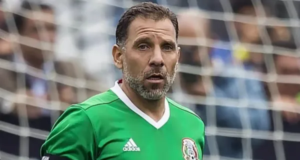 La leyenda mexicana aseguró que los becados del Tata Martino deben de dejar al Tri y dar el cambio generacional