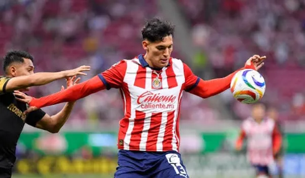 La Máquina hace un nuevo intento por firmar al defensa de Chivas