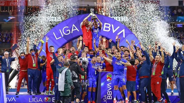 La Máquina viene de salir campeona de la última edición de la Liga MX, e intentará generar las condiciones para volver a competir hasta el final, o lograr un nuevo título para ratificar su buena racha. Cruz Azul hizo un torneo casi perfecto, y busca volver a repetir en el Torneo Apertura 2021.