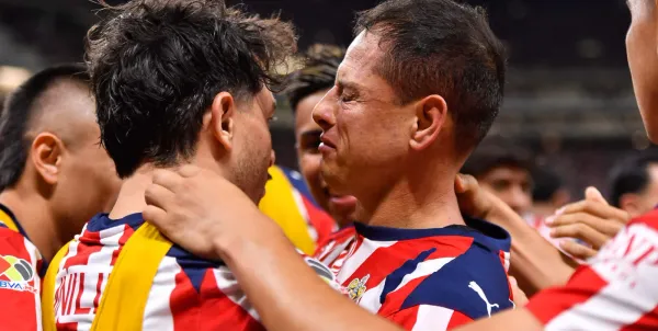 La razón detrás del llanto de Chicharito conmovió a toda la afición rojiblanca.