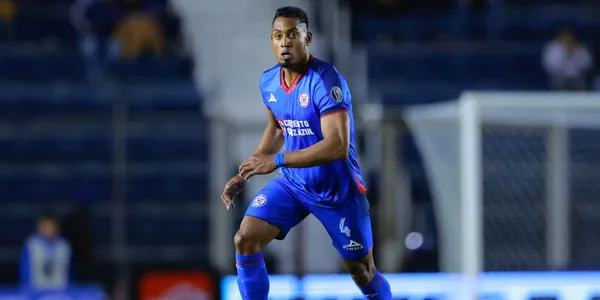 La roja le saldría cara a Willer Ditta y lo que haría Cruz Azul con él.