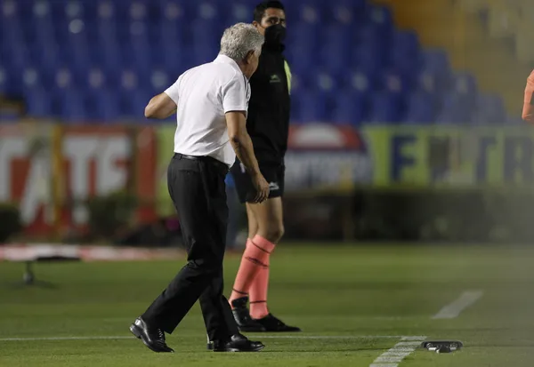 La salida de Ricardo Ferretti causó un gran revuelo en redes sociales por el homenaje que piden para él.