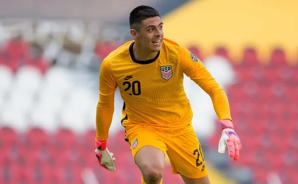 La Selección Mexicana tiene futuro para el puesto de guardametas. Luego de haber contado con hombres sumamente experimentados y de gran calibre cuidando el arco mexicano, llega el momento de darle lugar a las nuevas generaciones. Conoce más sobre David Ochoa.