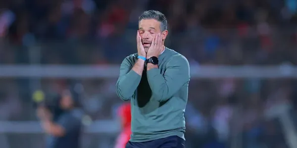 La verdadera razón por la que Pumas sigue sin correr a Rafa Puente.