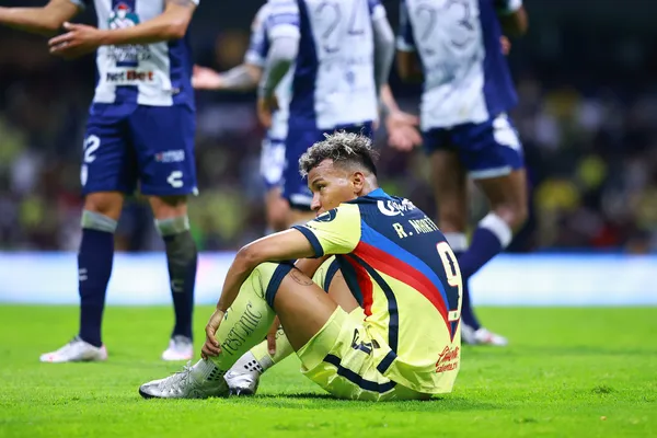 Las Águilas sufren ante los Tuzos.