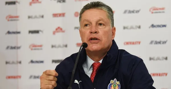 Las Chivas perdieron el Clásico Nacional y esto le dijo Pelaéz a Cadena