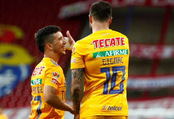 Leo Fernández se mandó un golazo y ahora mira el nuevo apodo que le dieron tras humillar a Rayados en su propio estadio.