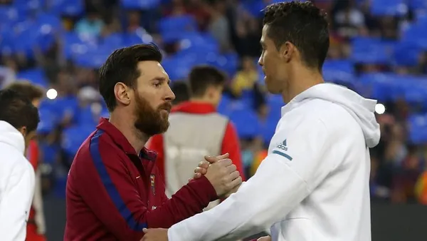 Leo Messi y Cristiano Ronaldo se han lucido como rivales. Ambos se expresan un respeto mutuo que es comprensible, debido a que durante años compitieron por ver quién lograba la mayor hazaña. Hoy en día, existe la posibilidad de que ambos compartan el mismo equipo en la MLS.