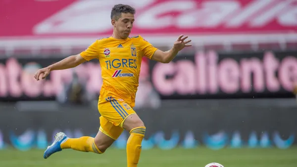 Leo Suárez con la playera de Tigres (Foto: TUDN)