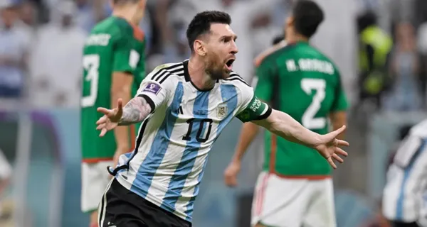 Lionel Messi festeja gol que convierte a la selección de México (Fuente: Mexsports)