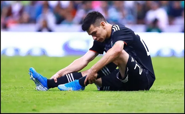 Lo hizo cambiar su forma de juego y ahora los italianos le pusieron un nuevo apodo a Hirving