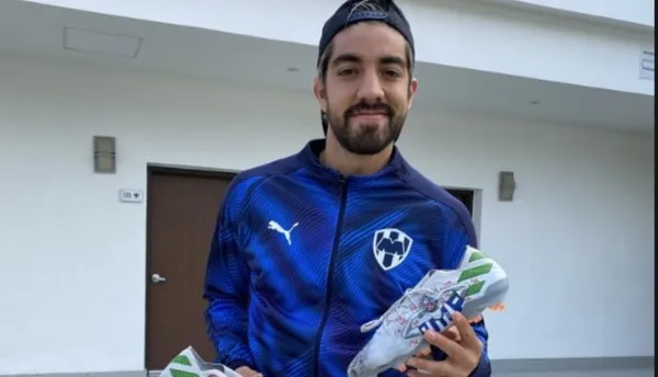 Lo que costó pintar sus zapatos