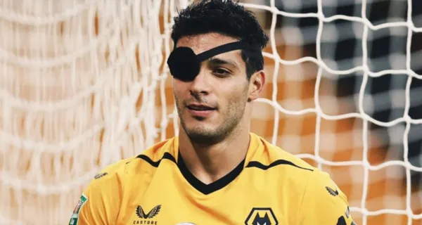 Lo que dice la gente en Inglaterra al ver lo que sucede con Raúl Jiménez.