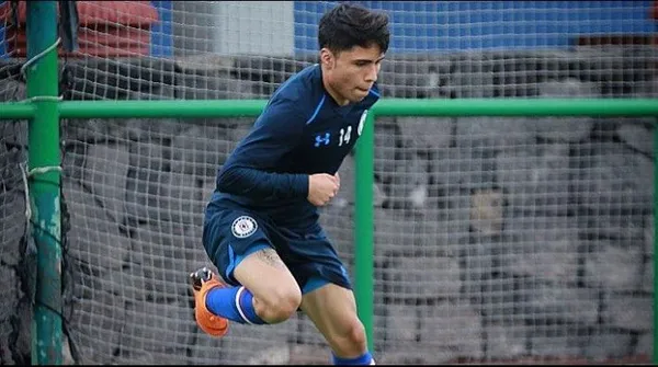 Lo que hacen con Misael Domínguez en Cruz Azul