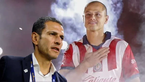 Lo que hacía Lozano mientras presentaban a Chicharito