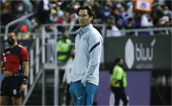 Los aficionados no perdonaron al ahora ex entrenador.