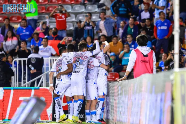 Los Gallos Blancos reciben a otro equipo con mucha convocatoria.