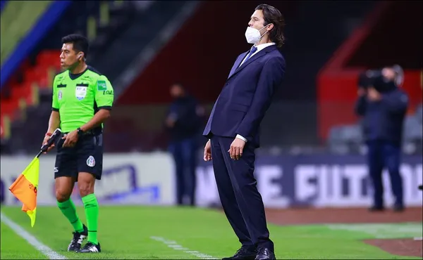 Los números de Santiago Solari son contundentes, pero eso no se ve reflejado en títulos.