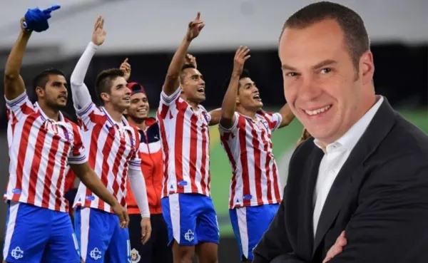 Los problemas en el vestidor se hacen presentes después de que el futuro del entrenador es incierto.