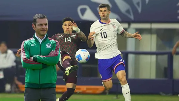 Lozano y lo que pide para que el Tricolor mejore