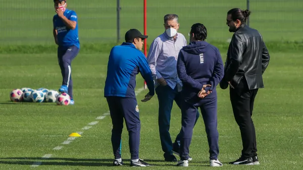 Luego de la derrota del Chivas ante el Puebla, se comienza a evaluar el rendimiento de todas las áreas del club, incluyendo la direccion deportiva encabezada por Peláez.