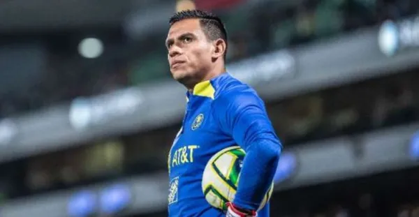 Luis Ángel Malagón recibe una gran noticia tras mandar al banquillo a Óscar Jiménez.