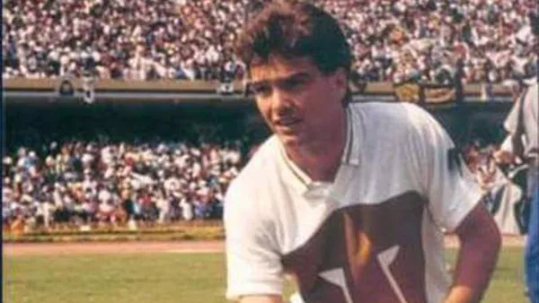 Luis García compartió una fotografía de cuando era jugador de Pumas, misma en la que figura Efraín Velarde cuando era niño.