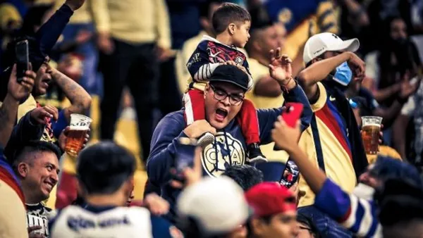 Luis González, fotógrafo oficial del Club América, le recriminó a la afición por no alentar al equipo ni hacer valer su condición de local ante Pumas, equipo que los superó en el marcador y en las tribunas.