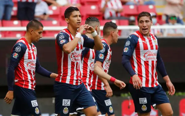 Luis Olivas tendría uno de los salarios más bajos de Chivas, lo contrario a otras figuras con bajo rendimiento como Uriel Antuna.