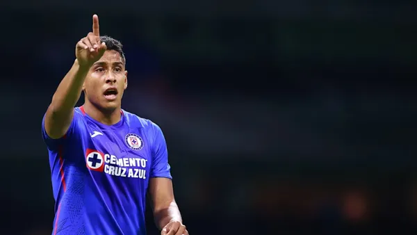 Luis Romo se lleva todos los reflectores mientras otro jugador salió de Cruz Azul por la puerta trasera | foto: olympics.com