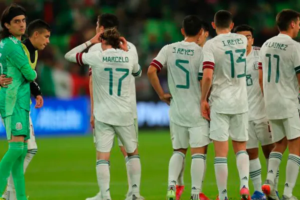 Marcelo Flores tuvo un gran gesto con la afición mexicana tras el parido ante Chile, y terminó ovacionado.