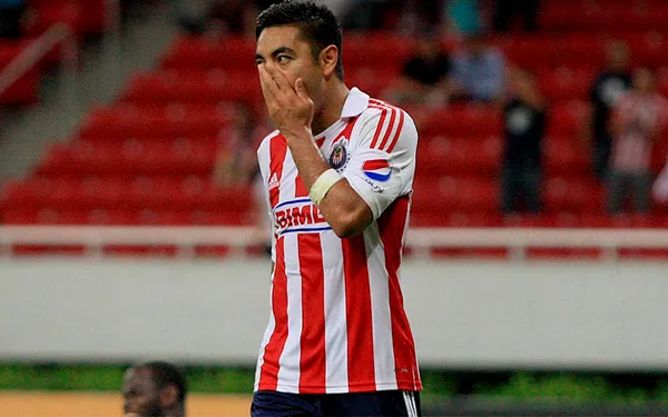 Marco Fabián podría ser uno más de los que terminaría jugando en el futbol de El Salvador.