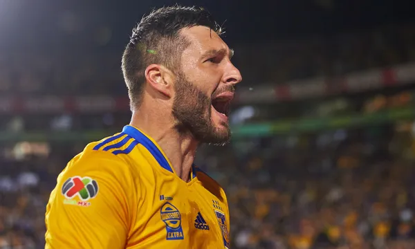 Mario de Souza Bahía es el máximo goleador del derby regio, Gignac está a la caza
