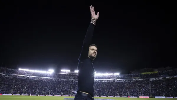 Martín Anselmi salió muy mal de Cruz Azul, pero sus aficionados ya lo extrañan (Foto: Mexsport)